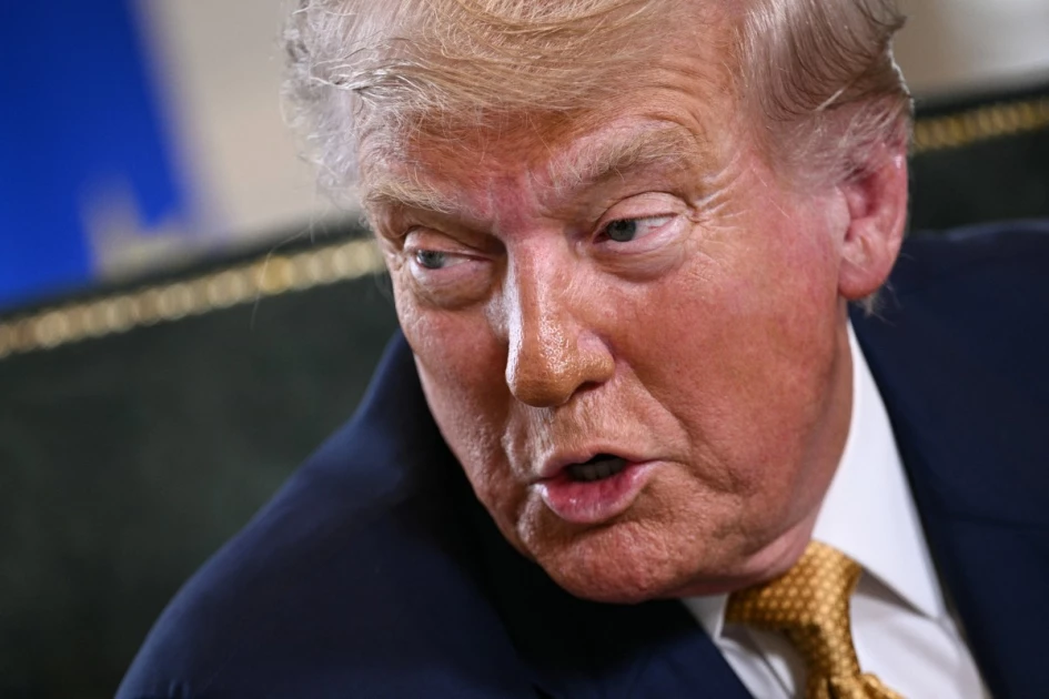 Trump Threatens to Dock Pay for Air Traffic Controllers Amid Record U.S. Shutdown