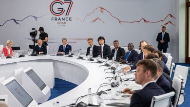 G7
